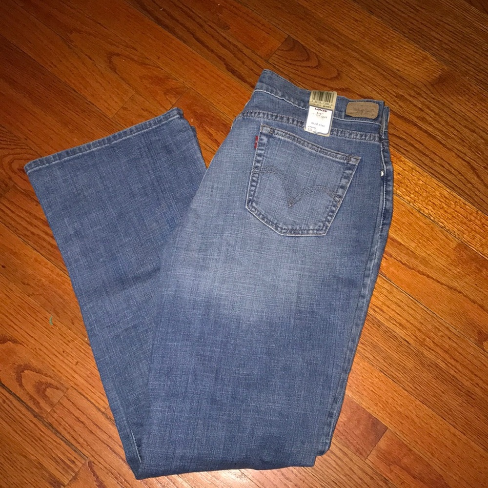 Levi’s woman’s 16 long NwT 54.00 bootcut mid rise